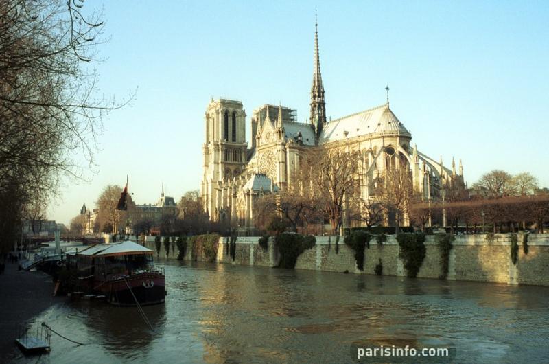 Notre-Dame© Paris Tourist Office/Barthélémy Ruggeri