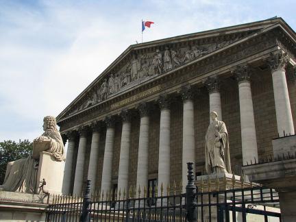Palais Bourbon Paris par Ex13 (wikimedia commons)