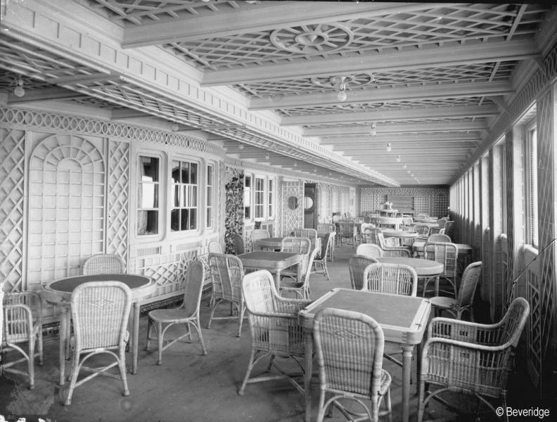 Titanic, café parisien © Beveridge
