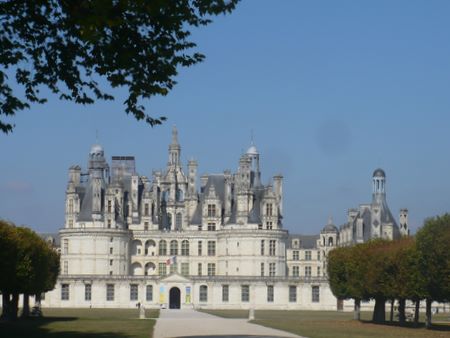Chateau de Chambord côté cour (L. Dunod)