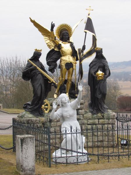 Jeanne d'Arc entendant les voix, Basilique du Bois-Chenu, Domrémy-la-Pucelle