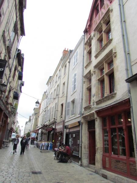 Rue de Bourgogne, Orléans