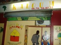 Marseille, rue de l'Arc. Momo devant son bar le Kaloum. @M-C Saby